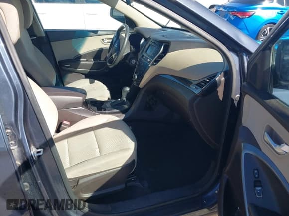 ✅ 2018 Hyundai Santa Fe 2.4L • VIN: 5NMZTDLB6JH107445 • Лот: 43616709. Опубликован ранее на IAAI с пробегом 145 221 миль. Бесплатный доступ к архиву аукционных продаж из США и подробный отчёт об истории автомобиля на DreamBid. Изображение 5.