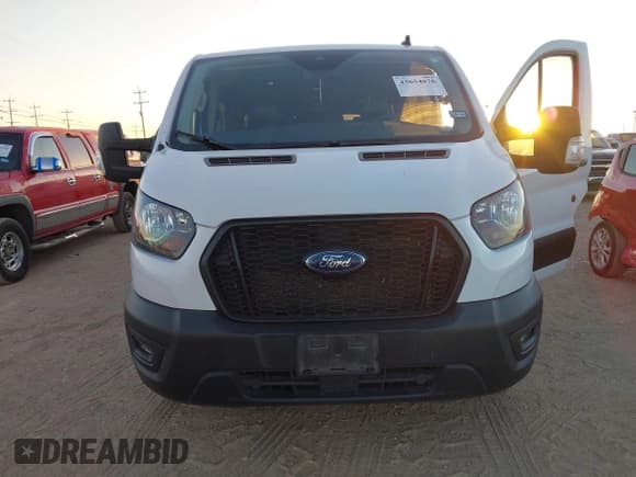 ✅ 2022 Ford Transit Passenger XLT • VIN: 1FBAX2Y88NKA67211 • Lot: 43654076. Wystawiony na IAAI z przebiegiem 210 842 mil. Bezpłatny archiwum sprzedaży aukcyjnych z USA i szczegółowy raport historii pojazdu na DreamBid. Zdjęcie 6.