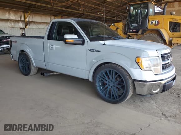 ✅ 2014 Ford F-150 XL • VIN: 1FTMF1CT2EFA90798 • Lot: 61506435. Wystawiony na Copart z przebiegiem 57 538 mil. Bezpłatny archiwum sprzedaży aukcyjnych z USA i szczegółowy raport historii pojazdu na DreamBid. Zdjęcie 4.