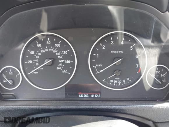 ✅ 2013 BMW 3 Series 328i xDrive • VIN: WBA3B3C59DJ698475 • Lot: 43223920. Listed on IAAI with 137,963 mi. Free auction sales archive from the USA and detailed vehicle history report at DreamBid. Image 7.