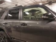 ✅ 2021 Toyota 4Runner Nightshade • VIN: JTEJU5JR1M5871688 • Lot: 41041261. Wystawiony na IAAI z przebiegiem 102 565 mil. Bezpłatny archiwum sprzedaży aukcyjnych z USA i szczegółowy raport historii pojazdu na DreamBid. Zdjęcie 13.