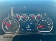 ✅ 2020 Chevrolet Silverado 1500 LT • VIN: 1GCRYDED7LZ197428 • Lot: 82815714. Wystawiony na Copart z przebiegiem 74 022 mil. Bezpłatny archiwum sprzedaży aukcyjnych z USA i szczegółowy raport historii pojazdu na DreamBid. Zdjęcie 9.