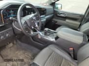 ✅ 2025 Chevrolet Silverado 1500 • VIN: 3GCUKHE87SG273041 • Лот: 69351505. Опубликован ранее на Copart с пробегом 20 300 миль. Бесплатный доступ к архиву аукционных продаж из США и подробный отчёт об истории автомобиля на DreamBid. Изображение 7.