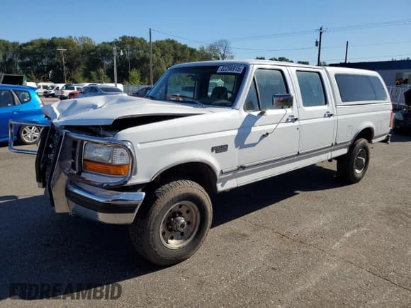 ✅ 1996 Ford F-250 • VIN: 1FTHW26G5TEA70327 • Lot: 82266915. Listed on Copart with 150,691 mi. Free auction sales archive from the USA and detailed vehicle history report at DreamBid. Image 1.