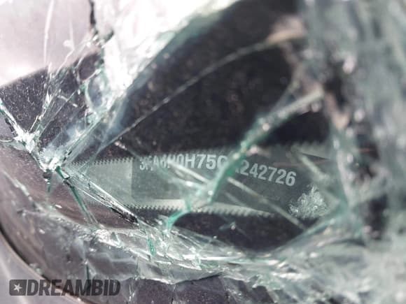 ✅ 2016 Ford Fusion SE • VIN: 3FA6P0H75GR242726 • Лот: 42323268. Опубликован ранее на IAAI с пробегом 147 180 миль. Бесплатный доступ к архиву аукционных продаж из США и подробный отчёт об истории автомобиля на DreamBid. Изображение 9.