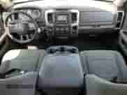 2019 Ram 1500 Warlock z VIN 1C6RR7GT3KS614142, wystawiony jako Copart lot #61431645 z przebiegiem 122 103 mil mil oraz Szkoda całkowita • Salvage title. Historia ofert i sprzedaży dostępna na DreamBid. Obrazek 8.