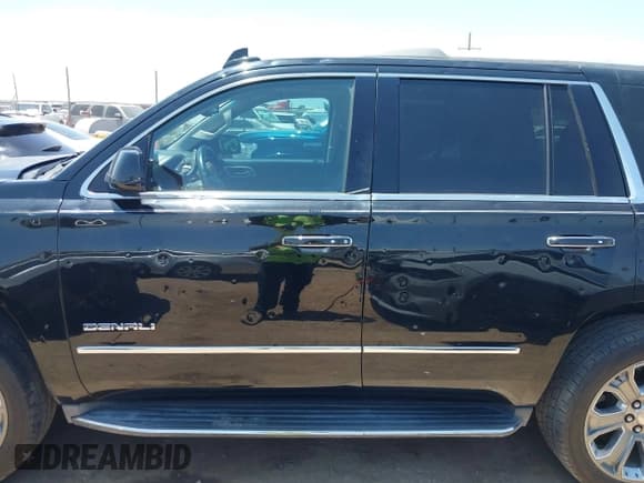 ✅ 2015 GMC Yukon Denali • VIN: 1GKS1CKJ0FR609806 • Lot: 42777794. Listed on IAAI with 168,138 mi. Free auction sales archive from the USA and detailed vehicle history report at DreamBid. Image 14.