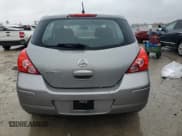 ✅ 2012 Nissan Versa S • VIN: 3N1BC1CP0CK209592 • Lot: 90385665. Wystawiony na Copart z przebiegiem 166 985 mil. Bezpłatny archiwum sprzedaży aukcyjnych z USA i szczegółowy raport historii pojazdu na DreamBid. Zdjęcie 6.