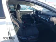 ✅ 2022 Kia Forte LXS • VIN: 3KPF24AD3NE456358 • Lot: 43507941. Wystawiony na IAAI z przebiegiem 17 659 mil. Bezpłatny archiwum sprzedaży aukcyjnych z USA i szczegółowy raport historii pojazdu na DreamBid. Zdjęcie 5.