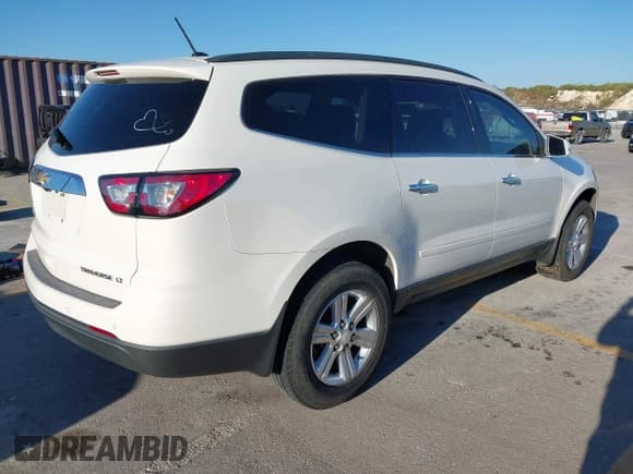 ✅ 2014 Chevrolet Traverse LT • VIN: 1GNKRGKD7EJ370524 • Lot: 43537394. Wystawiony na IAAI z przebiegiem 224 150 mil. Bezpłatny archiwum sprzedaży aukcyjnych z USA i szczegółowy raport historii pojazdu na DreamBid. Zdjęcie 4.