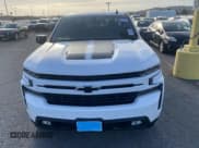 ✅ 2020 Chevrolet Silverado 1500 RST • VIN: 1GCUYEEL8LZ230024 • Lot: 42311134. Wystawiony na IAAI z przebiegiem 141 571 mil. Bezpłatny archiwum sprzedaży aukcyjnych z USA i szczegółowy raport historii pojazdu na DreamBid. Zdjęcie 6.