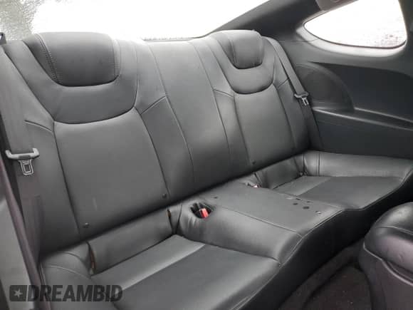 2012 Hyundai Genesis Coupe 2.0T z VIN KMHHT6KD2CU074526, wystawiony jako Copart lot #42262575 z przebiegiem 148 710 mil mil oraz Szkoda całkowita • Salvage title. Historia ofert i sprzedaży dostępna na DreamBid. Obrazek 10.