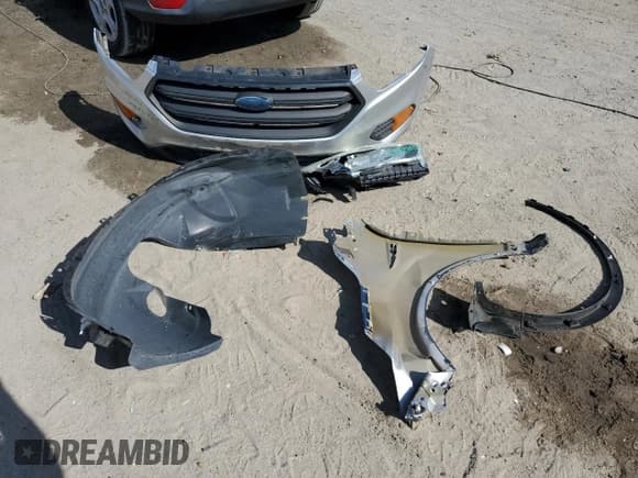 ✅ 2017 Ford Escape S • VIN: 1FMCU0F76HUB37126 • Лот: 91829365. Опубликован ранее на Copart с пробегом 29 324 миль. Бесплатный доступ к архиву аукционных продаж из США и подробный отчёт об истории автомобиля на DreamBid. Изображение 13.