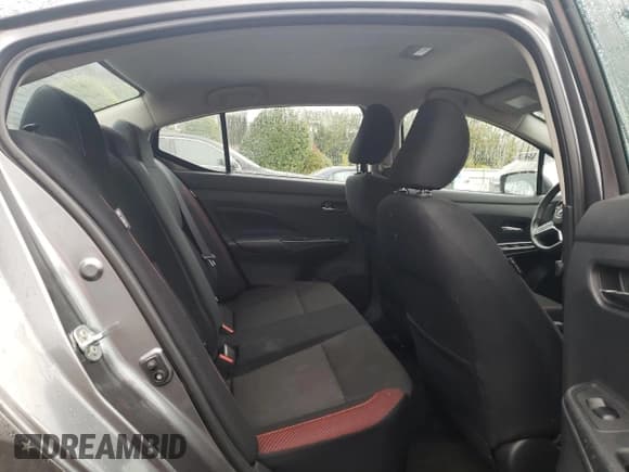 ✅ 2024 Nissan Versa SR • VIN: 3N1CN8FV1RL873694 • Lot: 86313245. Wystawiony na Copart z przebiegiem 51 104 mil. Bezpłatny archiwum sprzedaży aukcyjnych z USA i szczegółowy raport historii pojazdu na DreamBid. Zdjęcie 10.