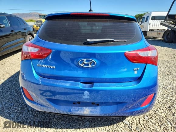 ✅ 2017 Hyundai Elantra • VIN: KMHD35LH5HU352398 • Lot: 89535535. Listed on Copart with 139,228 mi. Free auction sales archive from the USA and detailed vehicle history report at DreamBid. Image 6.