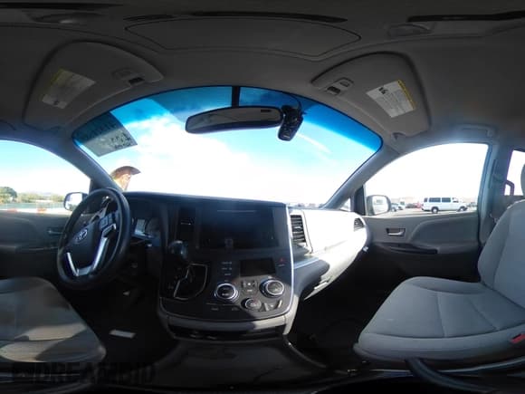 ✅ 2015 Toyota Sienna LE AAS • VIN: 5TDKK3DC4FS534620 • Lot: 41321583. Listed on IAAI with 220,058 mi. Free auction sales archive from the USA and detailed vehicle history report at DreamBid. Image 18.