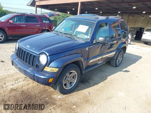✅ 2007 Jeep Liberty Limited • VIN: 1J4GL58K97W537119 • Lot: 42800565. Listed on IAAI with 151,903 mi. Free auction sales archive from the USA and detailed vehicle history report at DreamBid. Image 17.