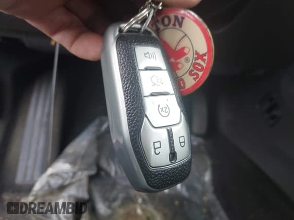 ✅ 2013 Ford Fusion Titanium Hybrid • VIN: 3FA6P0RU6DR315585 • Lot: 42598359. Listed on IAAI with 153,669 mi. Free auction sales archive from the USA and detailed vehicle history report at DreamBid. Image 11.