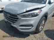 2018 Hyundai Tucson SEL z VIN KM8J33A42JU666992, wystawiony jako IAAI lot #43267251 z przebiegiem 116 154 mil mil oraz . Historia ofert i sprzedaży dostępna na DreamBid. Obrazek 6.