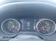 ✅ 2018 Jeep Compass Latitude • VIN: 3C4NJDBB8JT281803 • Lot: 43534542. Wystawiony na IAAI z przebiegiem 114 046 mil. Bezpłatny archiwum sprzedaży aukcyjnych z USA i szczegółowy raport historii pojazdu na DreamBid. Zdjęcie 7.