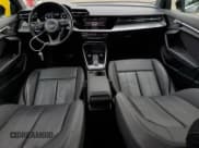 ✅ 2022 Audi A3 Premium • VIN: WAUAUDGY1NA037407 • Lot: 67620165. Wystawiony na Copart z przebiegiem 70 952 mil. Bezpłatny archiwum sprzedaży aukcyjnych z USA i szczegółowy raport historii pojazdu na DreamBid. Zdjęcie 8.