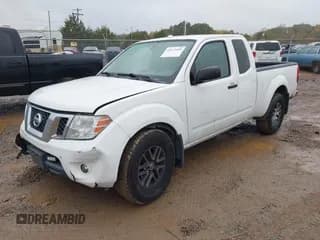 ✅ 2015 Nissan Frontier SV • VIN: 1N6AD0CW1FN717332 • Лот: 43572695. Опубликован ранее на IAAI с пробегом 195 715 миль. Бесплатный доступ к архиву аукционных продаж из США и подробный отчёт об истории автомобиля на DreamBid. Изображение 2.