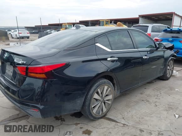 ✅ 2021 Nissan Altima SV • VIN: 1N4BL4DV3MN358009 • Lot: 43842006. Wystawiony na IAAI z przebiegiem 128 455 mil. Bezpłatny archiwum sprzedaży aukcyjnych z USA i szczegółowy raport historii pojazdu na DreamBid. Zdjęcie 4.
