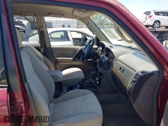 ✅ 2002 Mitsubishi Montero XLS • VIN: JA4MW31R32J030647 • Лот: 42707758. Опубликован ранее на IAAI с пробегом 223 706 миль. Бесплатный доступ к архиву аукционных продаж из США и подробный отчёт об истории автомобиля на DreamBid. Изображение 5.