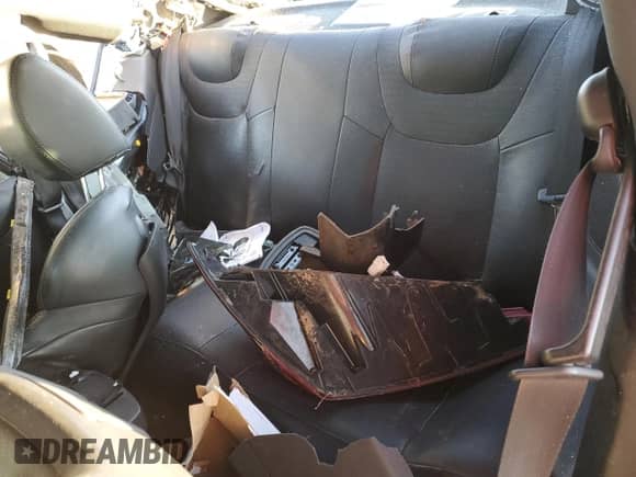 2013 Hyundai Genesis Coupe Track z VIN KMHHU6KJ3DU110955, wystawiony jako Copart lot #87667235 z przebiegiem 134 316 mil mil oraz Szkoda całkowita • Salvage title. Historia ofert i sprzedaży dostępna na DreamBid. Obrazek 10.