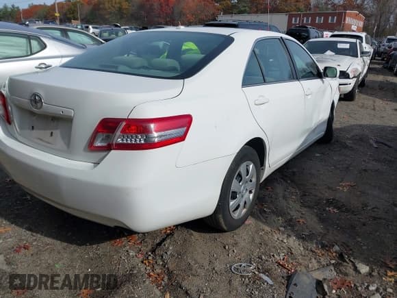 ✅ 2011 Toyota Camry LE • VIN: 4T4BF3EK4BR113739 • Lot: 43627118. Wystawiony na IAAI z przebiegiem 116 052 mil. Bezpłatny archiwum sprzedaży aukcyjnych z USA i szczegółowy raport historii pojazdu na DreamBid. Zdjęcie 4.