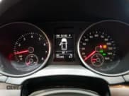 ✅ 2010 Volkswagen Golf • VIN: WVWDA7AJ2AW087350 • Lot: 69812555. Listed on Copart with 151,292 mi. Free auction sales archive from the USA and detailed vehicle history report at DreamBid. Image 9.