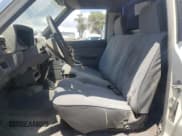 ✅ 1988 Toyota Pickup • VIN: JT4RN63A1J0230535 • Lot: 63792625. Wystawiony na Copart z przebiegiem 251 616 mil. Bezpłatny archiwum sprzedaży aukcyjnych z USA i szczegółowy raport historii pojazdu na DreamBid. Zdjęcie 7.