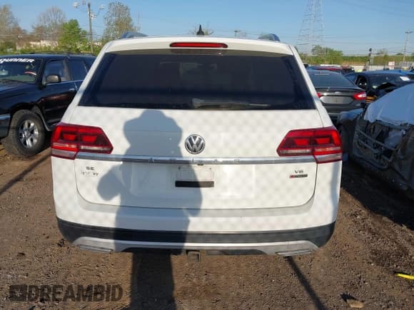 ✅ 2019 Volkswagen Atlas SE • VIN: 1V2UR2CA2KC526301 • Lot: 42107033. Listed on IAAI with 92,089 mi. Free auction sales archive from the USA and detailed vehicle history report at DreamBid. Image 16.