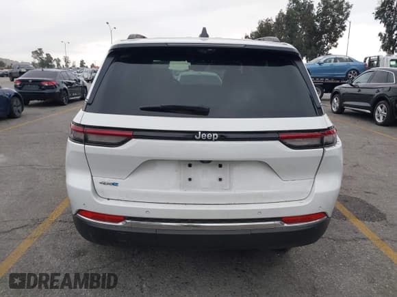 ✅ 2024 Jeep Grand Cherokee • VIN: 1C4RJYB62RC253420 • Lot: 43423012. Wystawiony na IAAI z przebiegiem 18 587 mil. Bezpłatny archiwum sprzedaży aukcyjnych z USA i szczegółowy raport historii pojazdu na DreamBid. Zdjęcie 16.