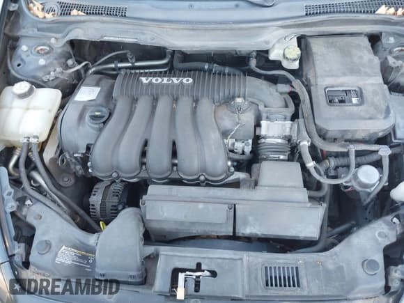 ✅ 2007 Volvo S40 2.4L • VIN: YV1MS382972309073 • Лот: 43913645. Опубликован ранее на IAAI с пробегом 182 572 миль. Бесплатный доступ к архиву аукционных продаж из США и подробный отчёт об истории автомобиля на DreamBid. Изображение 10.