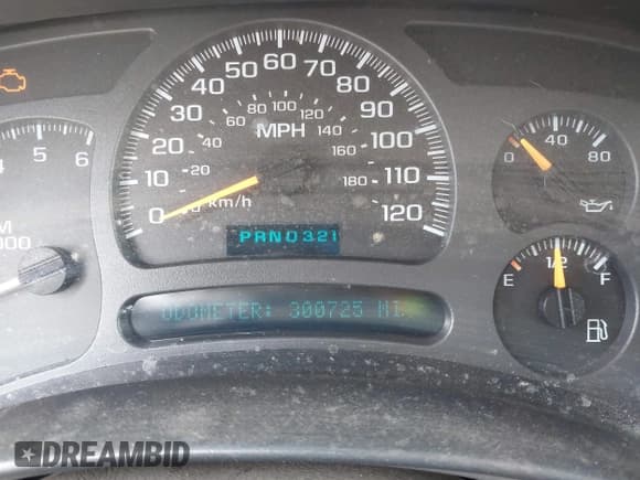 ✅ 2004 Chevrolet Suburban LS • VIN: 3GNFK16Z04G134581 • Лот: 41928119. Опубликован ранее на IAAI с пробегом 300 725 миль. Бесплатный доступ к архиву аукционных продаж из США и подробный отчёт об истории автомобиля на DreamBid. Изображение 7.