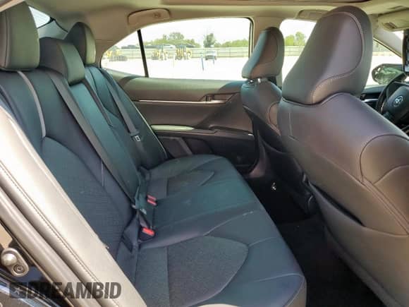 2021 Toyota Camry XSE z VIN 4T1K61AK9MU402834, wystawiony jako Copart lot #71657335 z przebiegiem 77 028 mil mil oraz Szkoda całkowita • Salvage title. Historia ofert i sprzedaży dostępna na DreamBid. Obrazek 10.