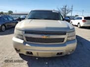 ✅ 2011 Chevrolet Suburban LTZ • VIN: 1GNSKKE3XBR322944 • Lot: 74239694. Wystawiony na Copart z przebiegiem 186 942 mil. Bezpłatny archiwum sprzedaży aukcyjnych z USA i szczegółowy raport historii pojazdu na DreamBid. Zdjęcie 5.