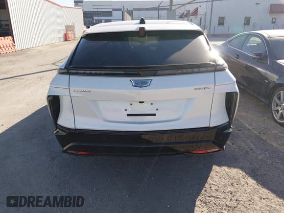 ✅ 2024 Cadillac LYRIQ Sport • VIN: 1GYKPVRL7RZ121464 • Лот: 43928954. Опубликован ранее на IAAI с пробегом 8 954 миль. Бесплатный доступ к архиву аукционных продаж из США и подробный отчёт об истории автомобиля на DreamBid. Изображение 16.