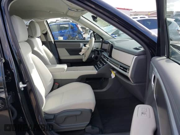 2024 Hyundai Santa Fe SE с VIN 5NMP14GL5RH055401, выставлен на аукционе IAAI как лот 41144151 с пробегом 7 694 миль миль и . История ставок и продаж доступна на DreamBid. Изображение 5.