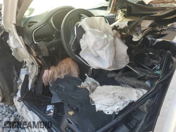 2016 Chevrolet Malibu LT z VIN 1G1ZE5ST8GF179126, wystawiony jako Copart lot #84400655 z przebiegiem Nie podano mil oraz Szkoda całkowita • Salvage title. Historia ofert i sprzedaży dostępna na DreamBid. Obrazek 8.