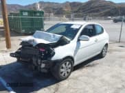 ✅ 2010 Hyundai Accent GS • VIN: KMHCM3AC4AU185476 • Lot: 43540755. Wystawiony na IAAI z przebiegiem 162 930 mil. Bezpłatny archiwum sprzedaży aukcyjnych z USA i szczegółowy raport historii pojazdu na DreamBid. Zdjęcie 2.