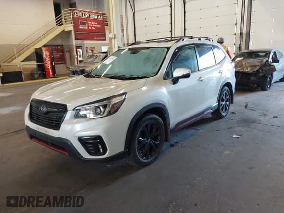 ✅ 2020 Subaru Forester Special Sports • VIN: JF2SKALC3LH408465 • Lot: 43214958. Wystawiony na IAAI z przebiegiem 88 225 mil. Bezpłatny archiwum sprzedaży aukcyjnych z USA i szczegółowy raport historii pojazdu na DreamBid. Zdjęcie 2.