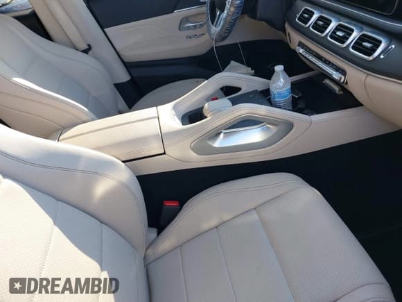 ✅ 2023 Mercedes-Benz GLE 350 • VIN: 4JGFB4KB6PA896590 • Lot: 41845751. Wystawiony na IAAI z przebiegiem 25 128 mil. Bezpłatny archiwum sprzedaży aukcyjnych z USA i szczegółowy raport historii pojazdu na DreamBid. Zdjęcie 5.