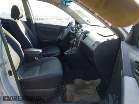 ✅ 2005 Pontiac Vibe • VIN: 5Y2SL638X5Z420761 • Lot: 43752415. Wystawiony na IAAI z przebiegiem 299 999 mil. Bezpłatny archiwum sprzedaży aukcyjnych z USA i szczegółowy raport historii pojazdu na DreamBid. Zdjęcie 5.