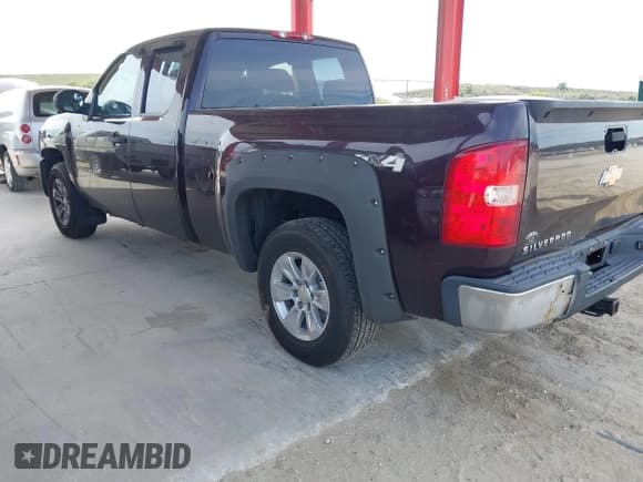 ✅ 2008 Chevrolet Silverado 1500 1LT • VIN: 2GCEK19C981281606 • Lot: 43673133. Listed on IAAI with 141,935 mi. Free auction sales archive from the USA and detailed vehicle history report at DreamBid. Image 3.