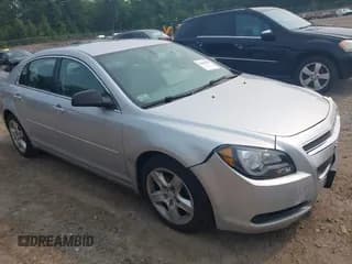 ✅ 2011 Chevrolet Malibu 1LS • VIN: 1G1ZB5E12BF103655 • Lot: 42890679. Wystawiony na IAAI z przebiegiem 95 073 mil. Bezpłatny archiwum sprzedaży aukcyjnych z USA i szczegółowy raport historii pojazdu na DreamBid. Zdjęcie 1.