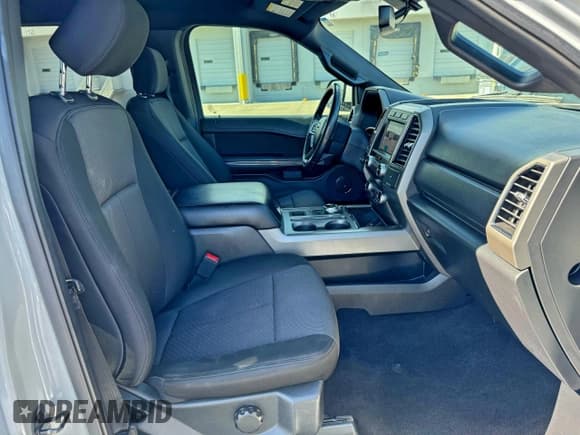 ✅ 2019 Ford Expedition XLT • VIN: 1FMJU1HT0KEA72881 • Лот: 96018715. Опубликован ранее на Copart с пробегом 79 109 миль. Бесплатный доступ к архиву аукционных продаж из США и подробный отчёт об истории автомобиля на DreamBid. Изображение 5.