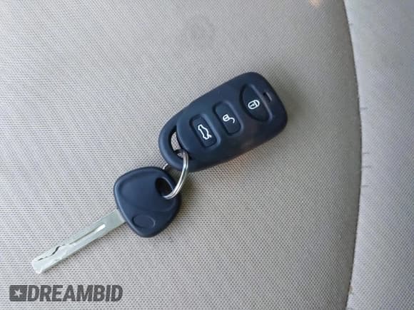 ✅ 2011 Hyundai Elantra GLS • VIN: KMHDH4AE4BU141804 • Lot: 43652843. Listed on IAAI with 179,609 mi. Free auction sales archive from the USA and detailed vehicle history report at DreamBid. Image 11.