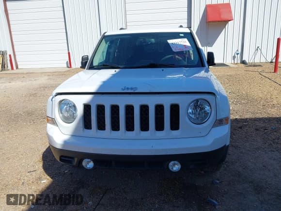 ✅ 2016 Jeep Patriot Sport • VIN: 1C4NJPBA5GD683222 • Lot: 43317735. Listed on IAAI with 153,186 mi. Free auction sales archive from the USA and detailed vehicle history report at DreamBid. Image 6.